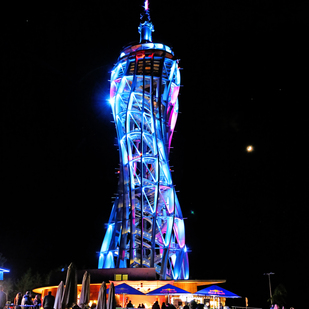 Aussichtsturm Nacht