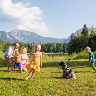 Familie mit Hund
