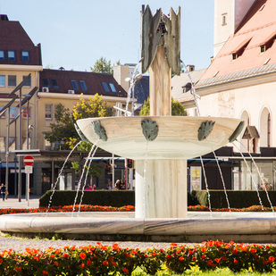Kiki Kogelnik Brunnen