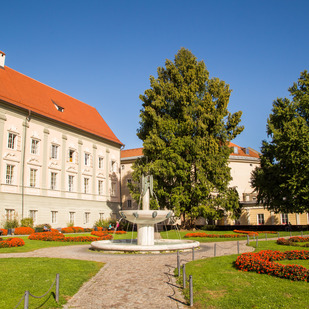 Kiki Kogelnik Brunnen