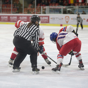 Dameneishockey AUT - CZ