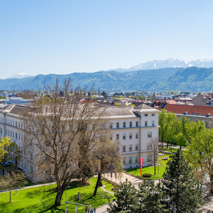 Landesregierung Arnulfplatz